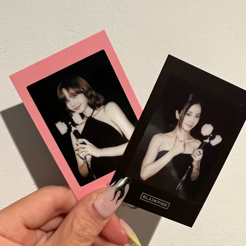 blackpink lisa & rose photo cards